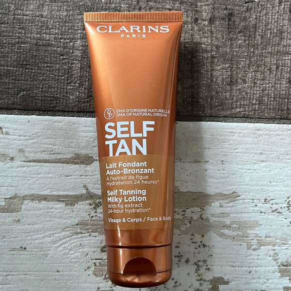 Clarins Bath & Body Clarins Self Tanning Milky Lotion Poshmark